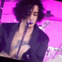 The 1975 GIF - The 1975 Hit GIFs