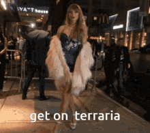 Terraria Taylor Swift GIF - Terraria Taylor Swift Get On Terraria GIFs