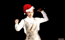 Christmas Hat Dance GIF - Christmas Hat Dance Sungmin GIFs