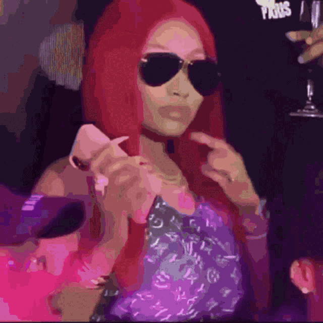 Thisalecx Nicki Minaj GIF - Thisalecx Nicki Minaj Dancing In Club -  Discover & Share GIFs