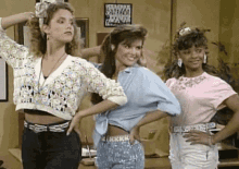 Saved By The Bell 90s Fashion GIF - Saved By The Bell 90s Fashion Strike A Pose GIFs