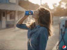 Pepsi Cindy Crawford GIF - Pepsi Cindy Crawford Thirsty GIFs