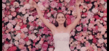Falling Natalie Portman GIF - Falling Natalie Portman Happy GIFs