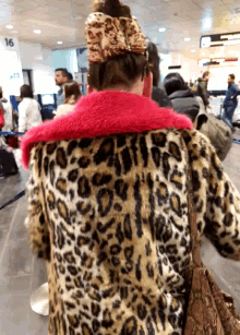 Jacket Fur GIF - Jacket Fur Leopard Jacket GIFs