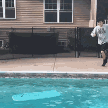 Jumping On Kick Board Lofe GIF - Jumping On Kick Board Lofe Jumping Into The Pool GIFs