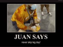 Juan Hungrybox GIF - Juan Hungrybox Squat GIFs