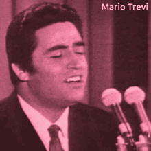 Mario Trevi Cantante GIF