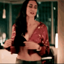Hot Kareena GIF - Hot Kareena Kapoor GIFs