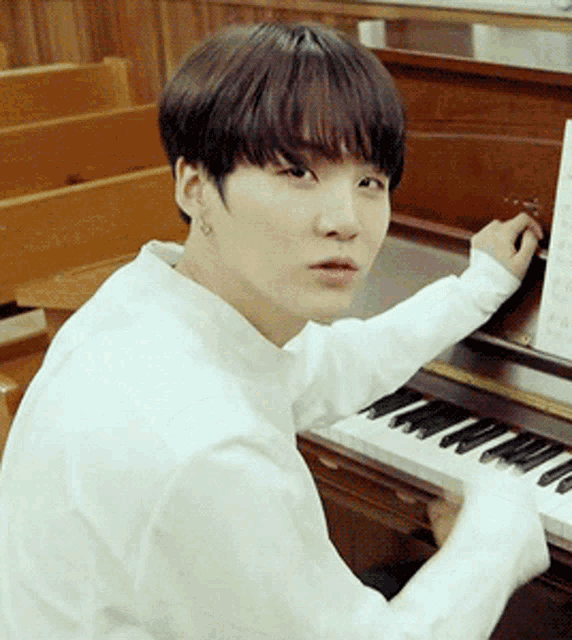 Yoongi Piano Suga Piano GIF - Yoongi Piano Suga Piano Yoongi Cute - Discover Share