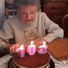 Caffy Blow Candle GIF - Caffy Blow Candle Oldie GIFs
