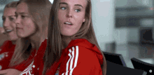 Jill Roord Chewing Gum GIF - Jill Roord Chewing Gum Throwing It To Ya GIFs