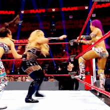Sasha Banks Knees GIF - Sasha Banks Knees Natalya GIFs