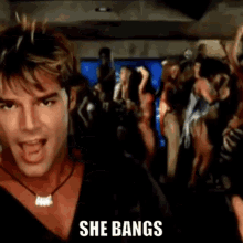 Ricky Martin She Bangs GIF - Ricky Martin She Bangs She Moves GIFs