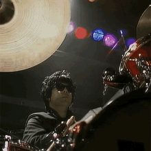 Playing The Drums Clem Burke GIF - Playing The Drums Clem Burke Blondie GIFs