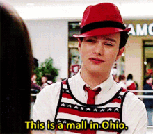 Glee Kurt Hummel GIF - Glee Kurt Hummel This Is A Mall In Ohio GIFs
