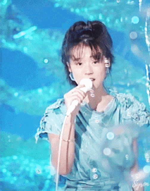 サザンウインド 中森明菜 GIF - サザンウインド 中森明菜 Nakamori Akina - Discover & Share GIFs