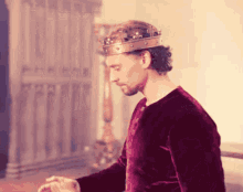 Tom Hiddleston Will You Marry Me GIF - Tom Hiddleston Will You Marry Me Will You Be My Wife GIFs