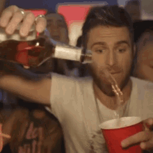 Canaan Smith Hole In A Bottle GIF - Canaan Smith Hole In A Bottle Pour GIFs