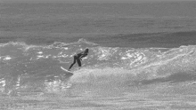 Surfing Waves GIF - Surfing Surf Waves GIFs