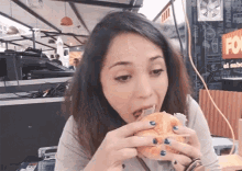 The Covers Duo Nom GIF - The Covers Duo Nom Burger GIFs