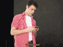 Dylan Minnette Wo GIF - Dylan Minnette Wo Wallowsonline GIFs