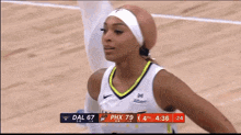 a basketball game is being played between the dallas and the phx