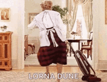 Robin Williams Cleaning GIF - Robin Williams Cleaning Mrsdoubtfire GIFs