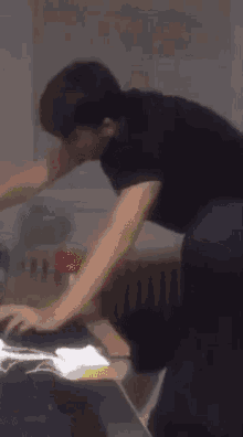 Vagynys Kyberna GIF - Vagynys Kyberna Dance GIFs