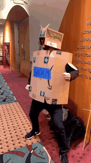 Cardboard Gundam cosplay, Cardboard Box Gundam