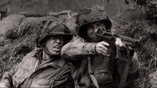 Ww2 Band Of Brothers GIF - Ww2 Band Of Brothers Lipton GIFs