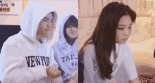 Jennie Hyunjin GIF - Jennie Hyunjin Jennie Tired GIFs