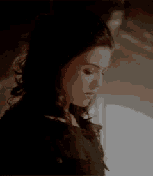 Stare Look Up GIF - Stare Look Up Danielle Campbell GIFs