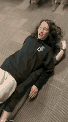 Roll Army GIF - Roll Army Wounded Soldier GIFs