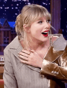 Taylor Swift Taylor GIF - Taylor Swift Taylor Swift - Discover & Share GIFs