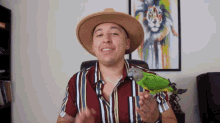 Why Is My Parrot Biting Me All Of A Sudden GIF - Why Is My Parrot Biting Me All Of A Sudden GIFs