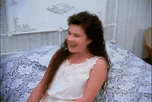 Tand Lo Anne Of Green Gables GIF - Tand Lo Anne Of Green Gables Laugh GIFs