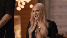 He'S Looking At Me GIF - The Voice Meghan Trainor Hes Looking At Me GIFs