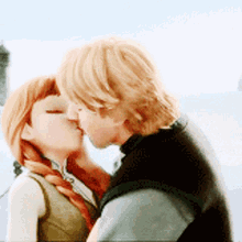anna and kristoff frozen kiss