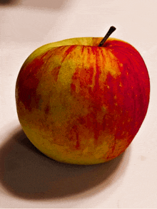 Apple Eating GIF - Apple Eating Bite GIFs
