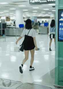 떠남 떠나다 뒷모습 출국 GIF - Korean Leaving Airport GIFs