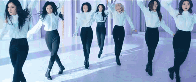 loona-butterfly.gif