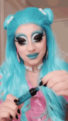 venus envy drag drag queen tiktok lipstick