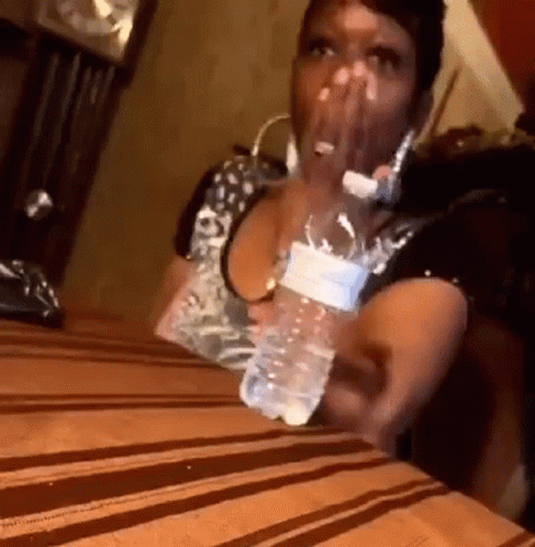 Somebody Auntie Gasping GIF - Somebody Auntie Gasping - Discover & Share  GIFs