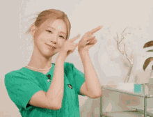 miyeon gidle idle korea korean girl kpop happy pointing princess fun funny