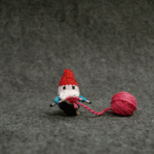 gnome-knitting.gif