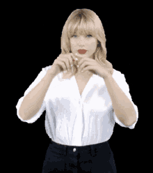 Taylor Swift Love GIF - Taylor Swift Love Heart GIFs