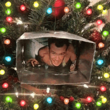 Bruce Willis Die Hard GIF - Bruce Willis Die Hard Christmas Lights GIFs
