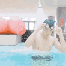 Yu Gengyin Handsome GIF - Yu Gengyin Handsome Swim GIFs