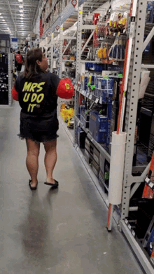Popping Tags Thrift Shop GIF - Popping Tags Thrift Shop Lowes GIFs