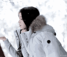 설현 패딩 겨울 눈 GIF - Snow Padding Winter GIFs